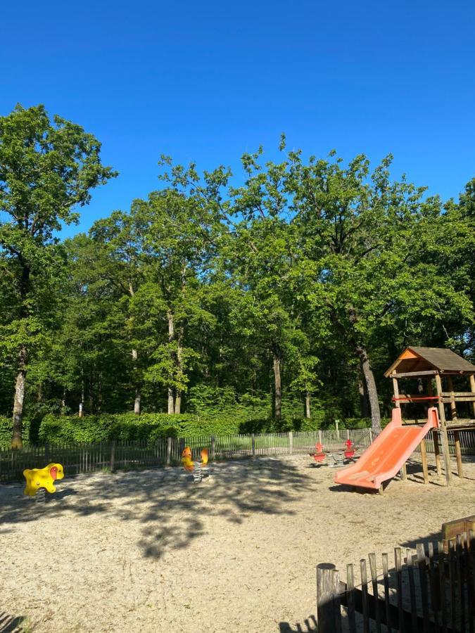 Camping De La Foret Seasonova Sillé-le-Guillaume Exterior photo