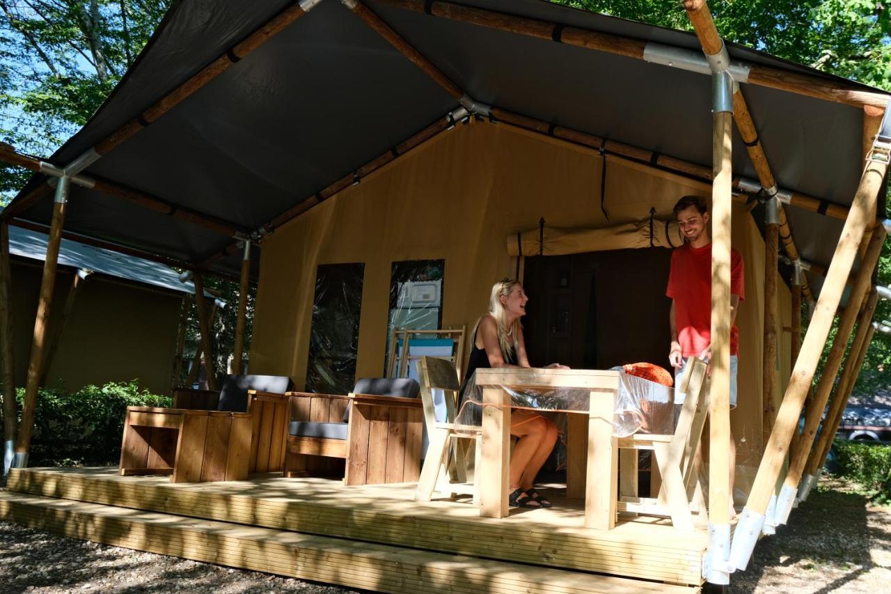 Camping De La Foret Seasonova Sillé-le-Guillaume Exterior photo